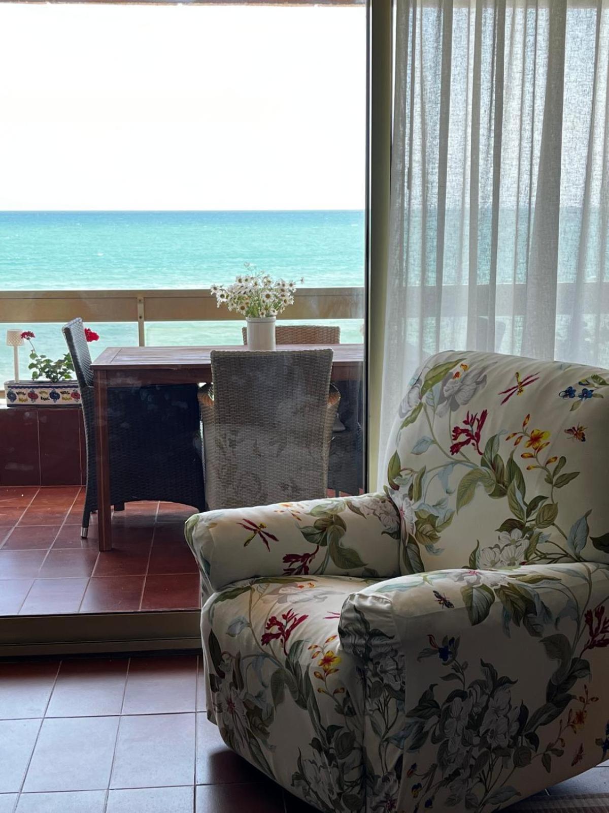 Acogedor Y Amplio Apartamento Familiar A Pie De Playa Калафель Екстер'єр фото