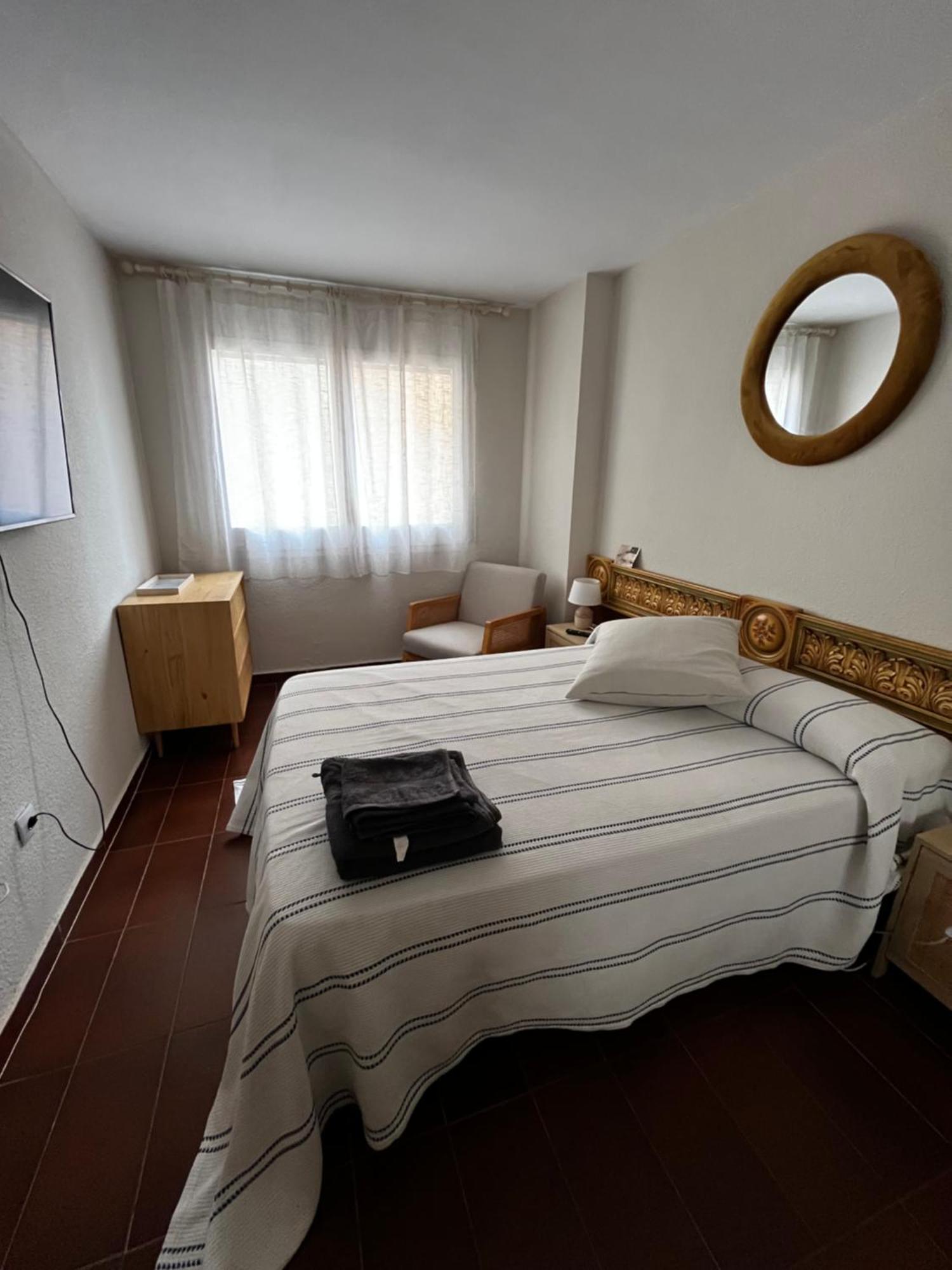 Acogedor Y Amplio Apartamento Familiar A Pie De Playa Калафель Екстер'єр фото