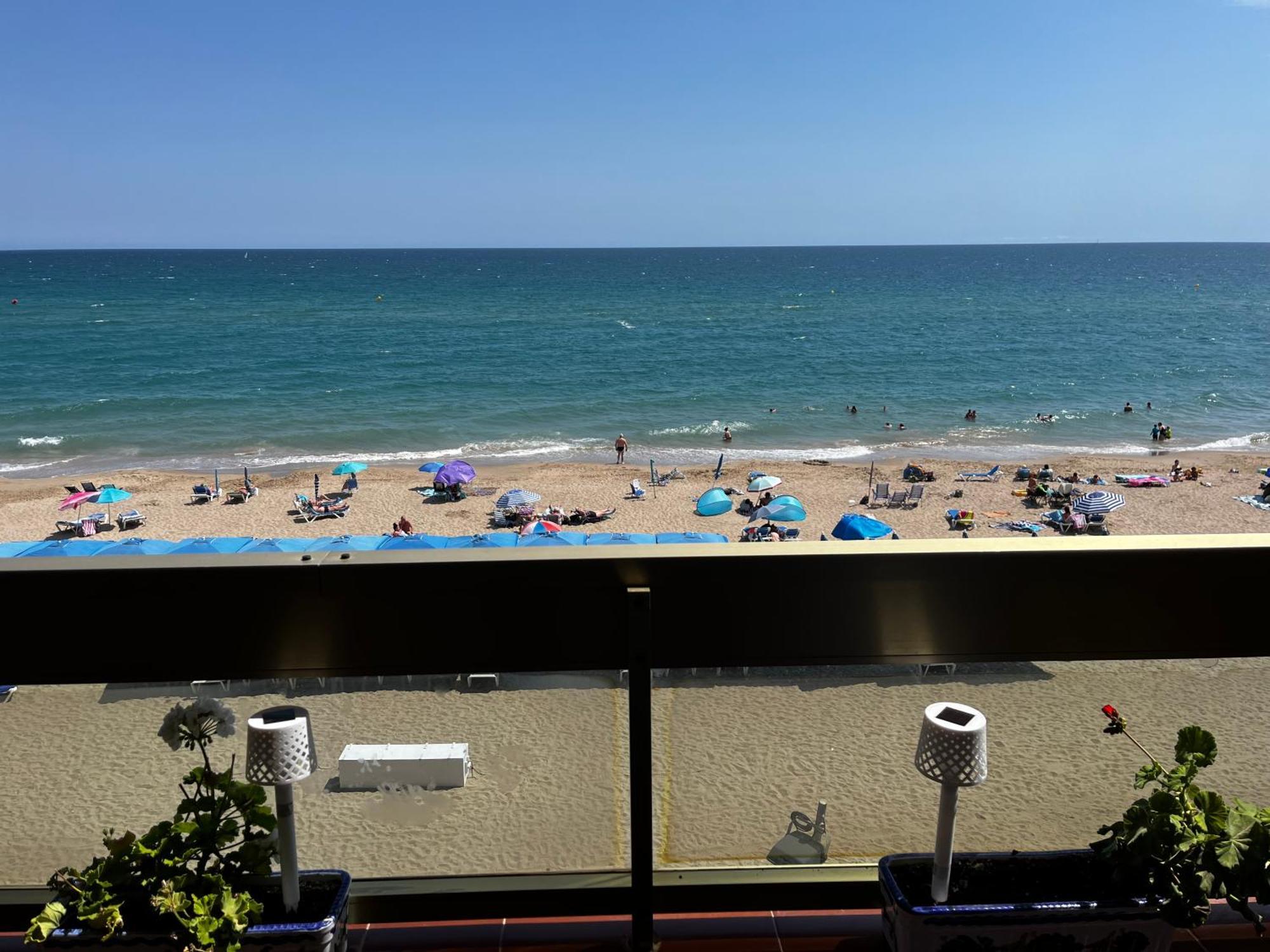 Acogedor Y Amplio Apartamento Familiar A Pie De Playa Калафель Екстер'єр фото