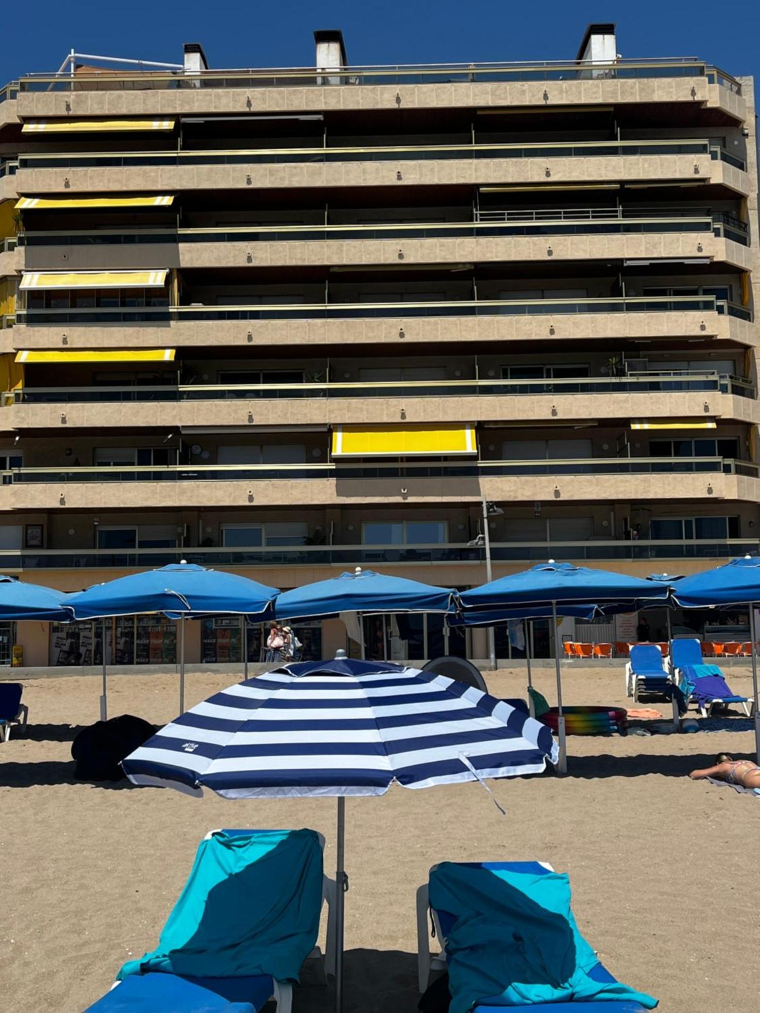 Acogedor Y Amplio Apartamento Familiar A Pie De Playa Калафель Екстер'єр фото